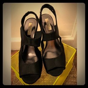 Simply Vera by Vera wang, used size 8!!